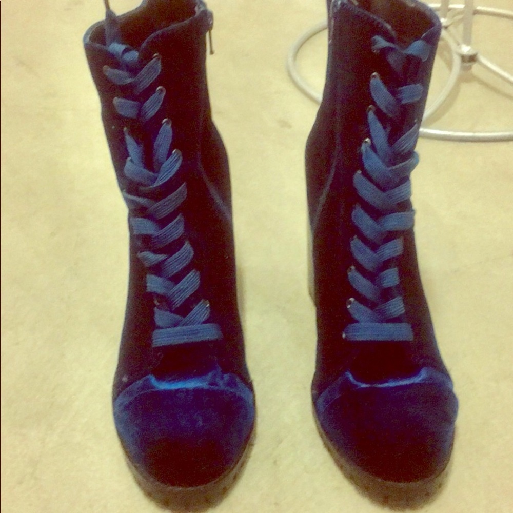 Blue Velvet Boots side zip Sz 10